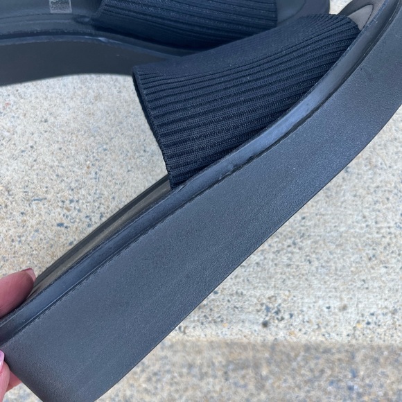 Cushionaire memory foam slides, black size 10 - Picture 3 of 4